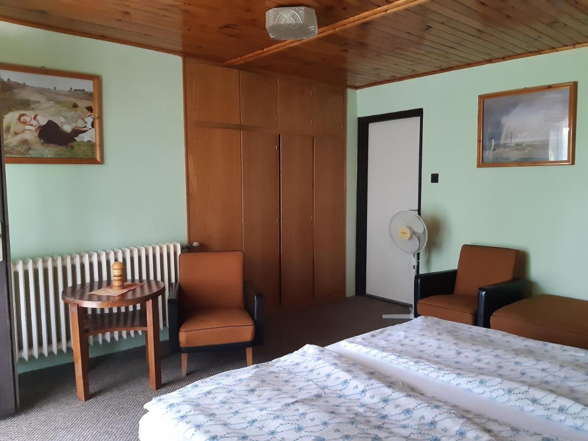 Toldi Apartman Hotel Keszthely Exterior photo